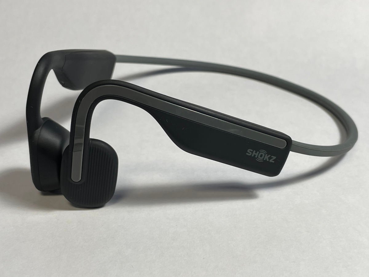 完全ワイヤレス骨伝導イヤホン『SHOKZ OPENMOVE』。二度と手放せない