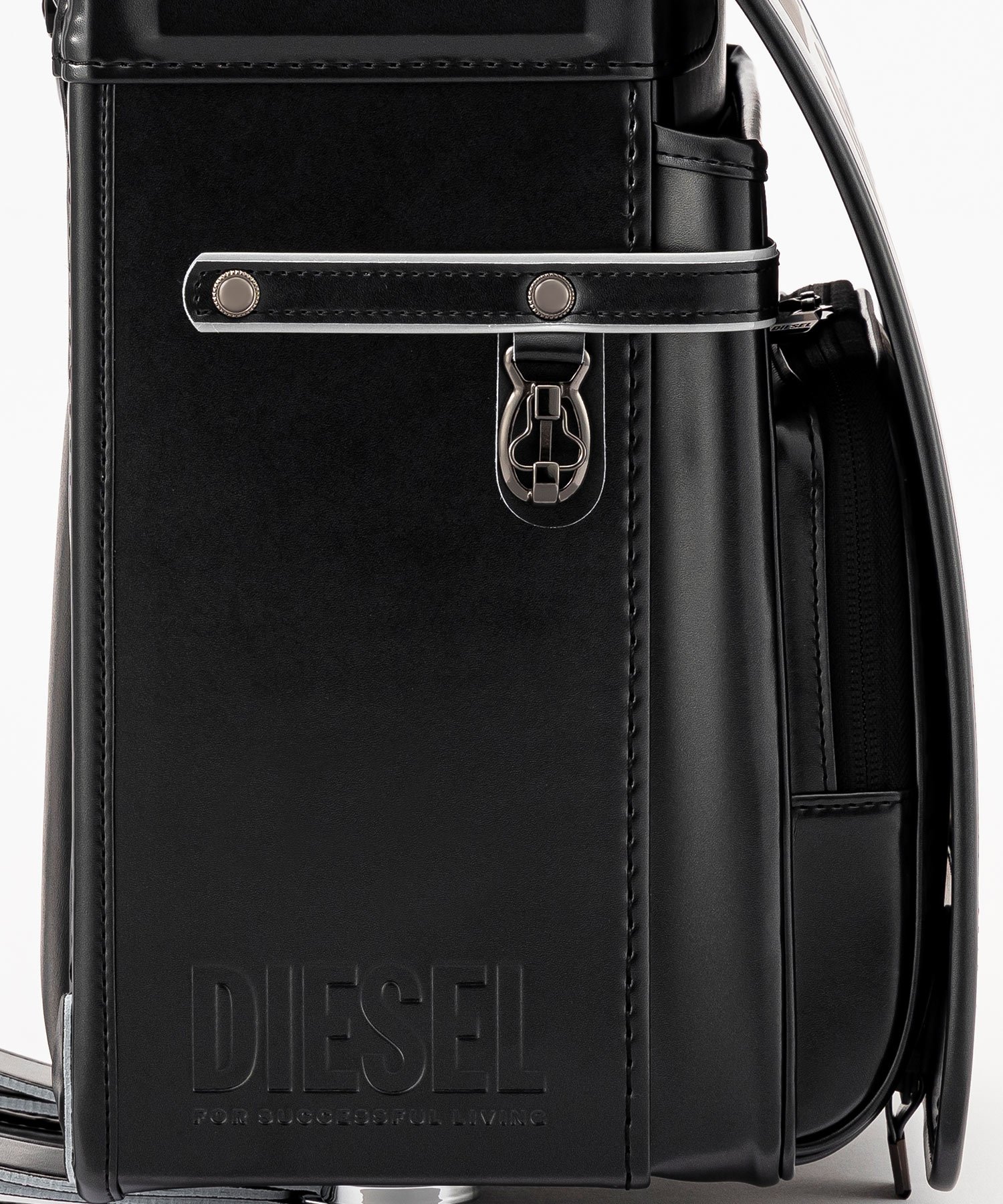 DIESEL(ディーゼル)REFLECTOR VERTICAL LOGO(リフレクター バーチカル