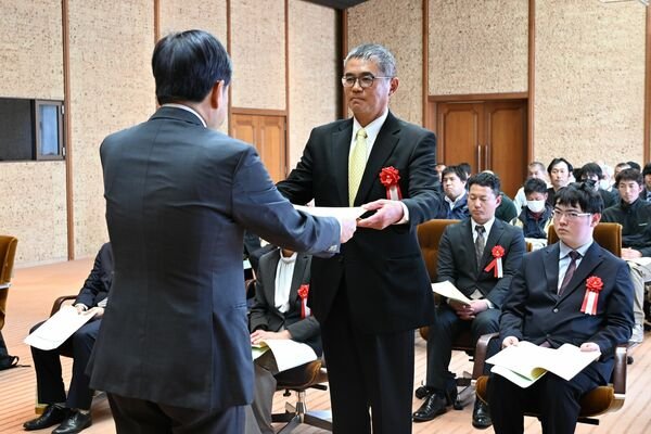 栃木県なしグランプリ表彰式 大賞に平塚さん（JAなす南） 収量確保の