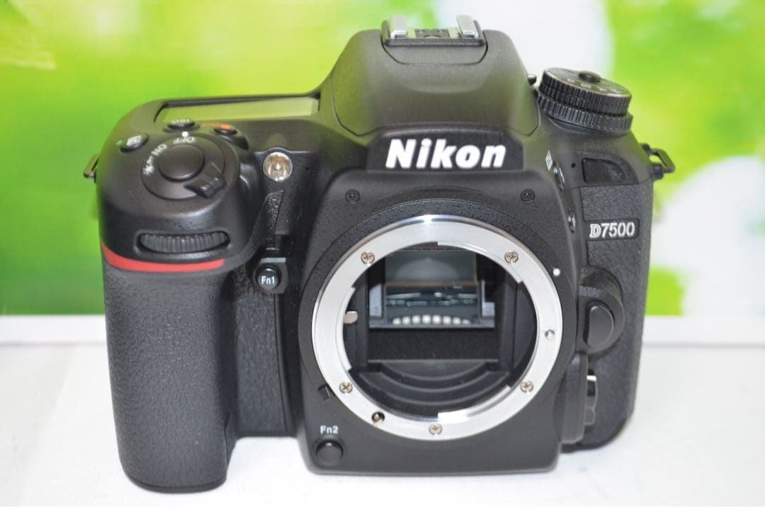 滅多にないシャッター数4400回以下 Nikon D7500☆Wi-Fi搭載