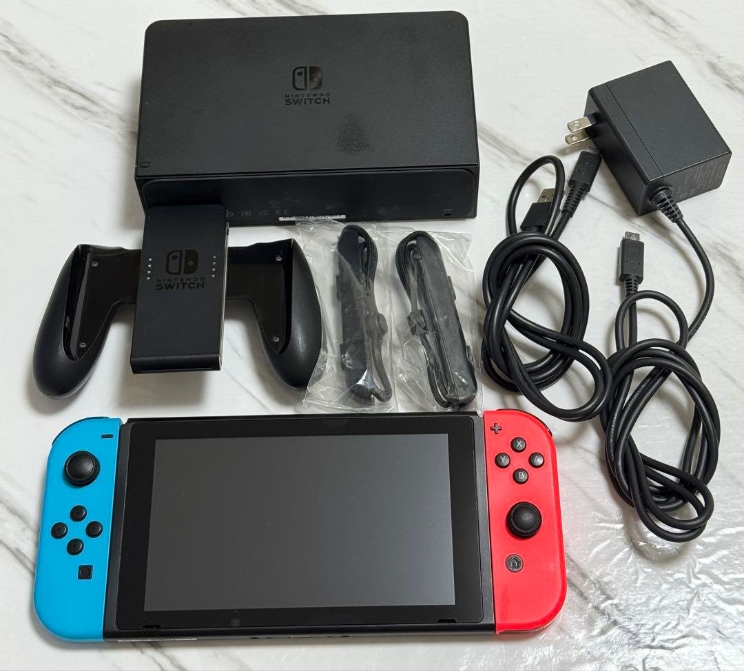 画面美品★Switch 本体　周辺機器付き Nintendo Switchを格納して11.6型画面でプレイできる外付けモニター