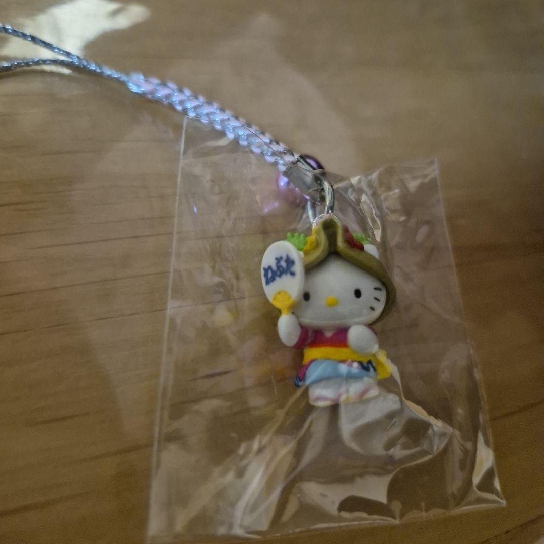 青森限定 ハローキティストラップ ねぶた - メルカリ