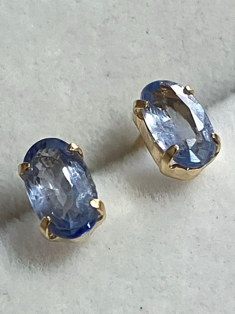 お値下 新品 K18YG サファイア スタッドピアス 0.60ct